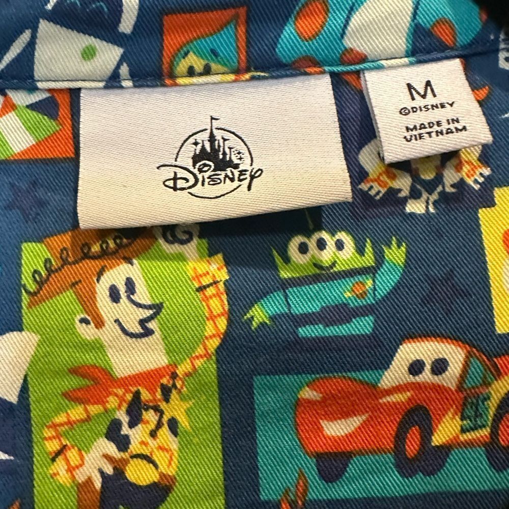 Disney Parks Pixar Characters Button-Down Short Sleeve Shirt Mens medium - Picture 6 of 9